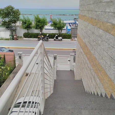 Torretta Di Mare Apartment *